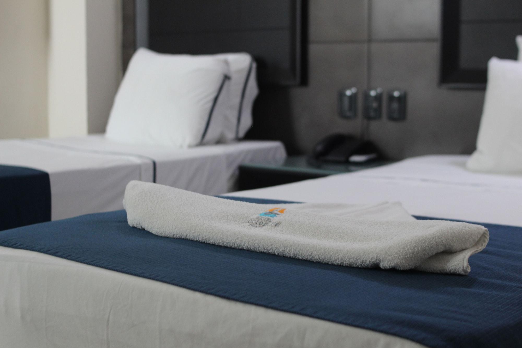 Hotel Portonovo Plaza Malecon Puerto Vallarta Ngoại thất bức ảnh