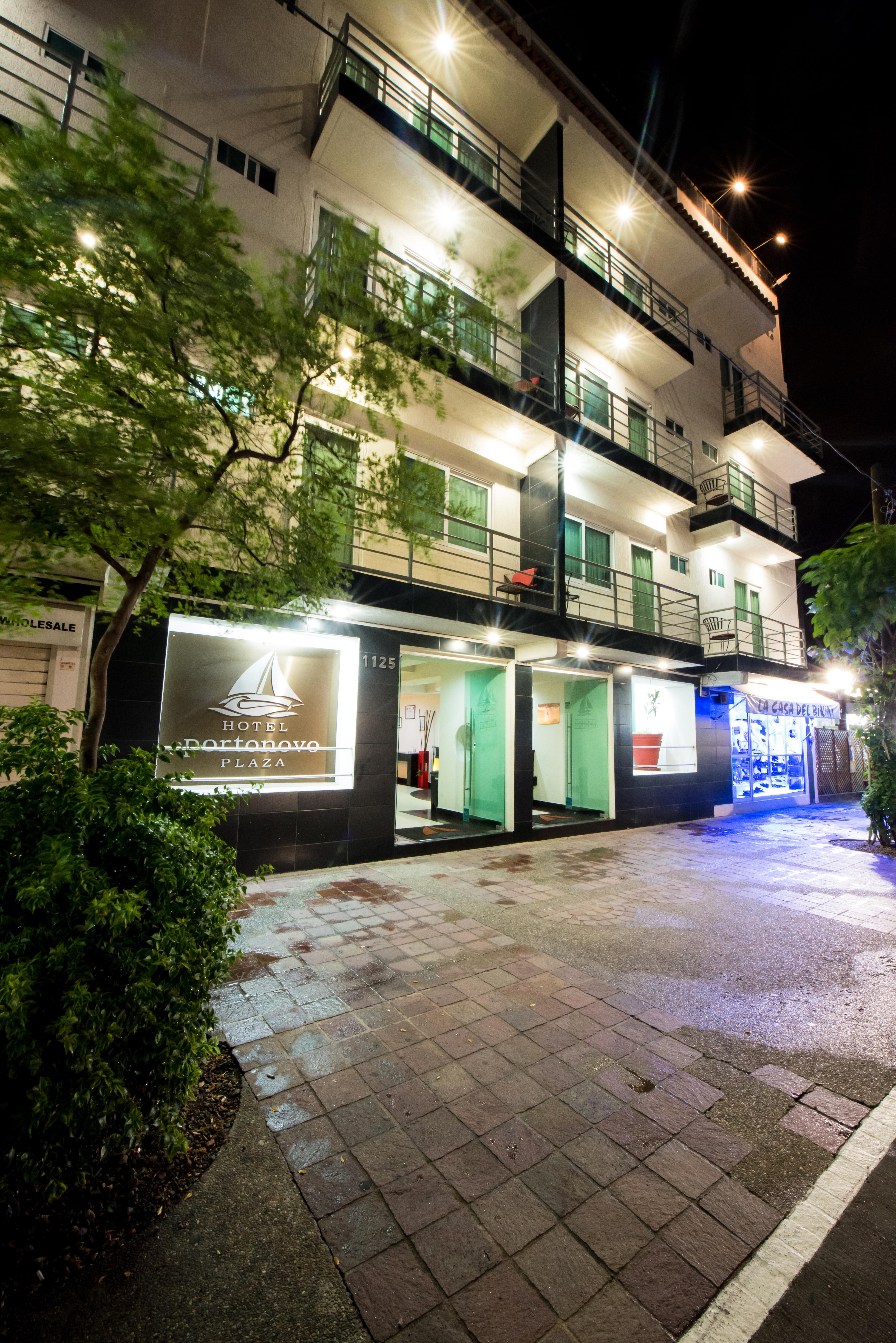 Hotel Portonovo Plaza Malecon Puerto Vallarta Ngoại thất bức ảnh
