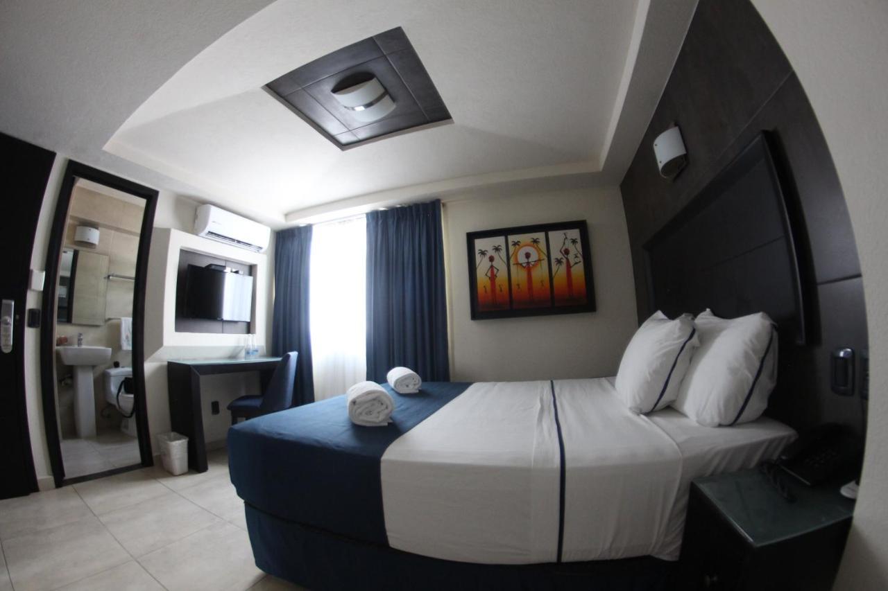 Hotel Portonovo Plaza Malecon Puerto Vallarta Ngoại thất bức ảnh